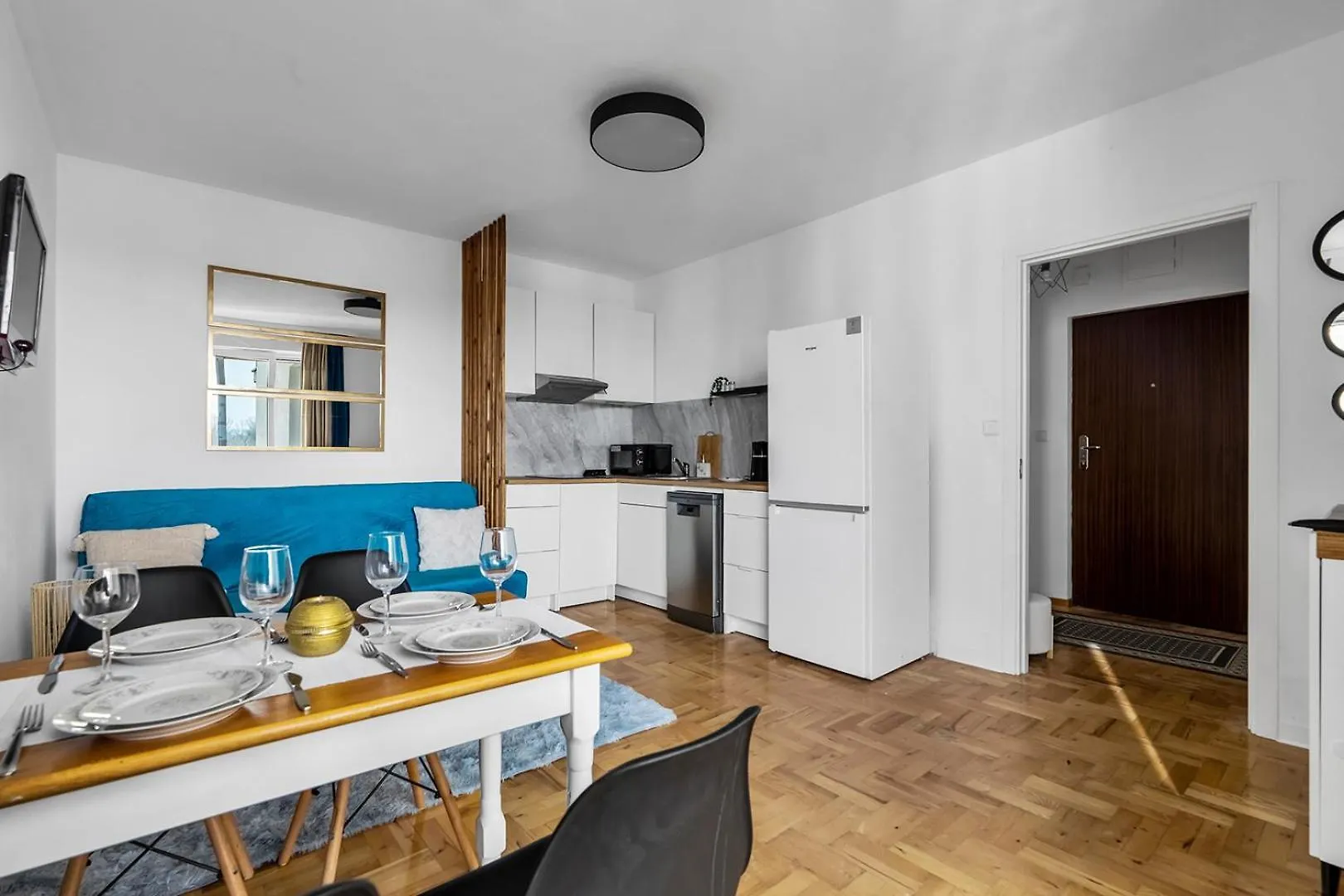 Goclaw Retreat With Balcony - River & Park Nearby - By Rentujemy Apartment Warsaw Poland