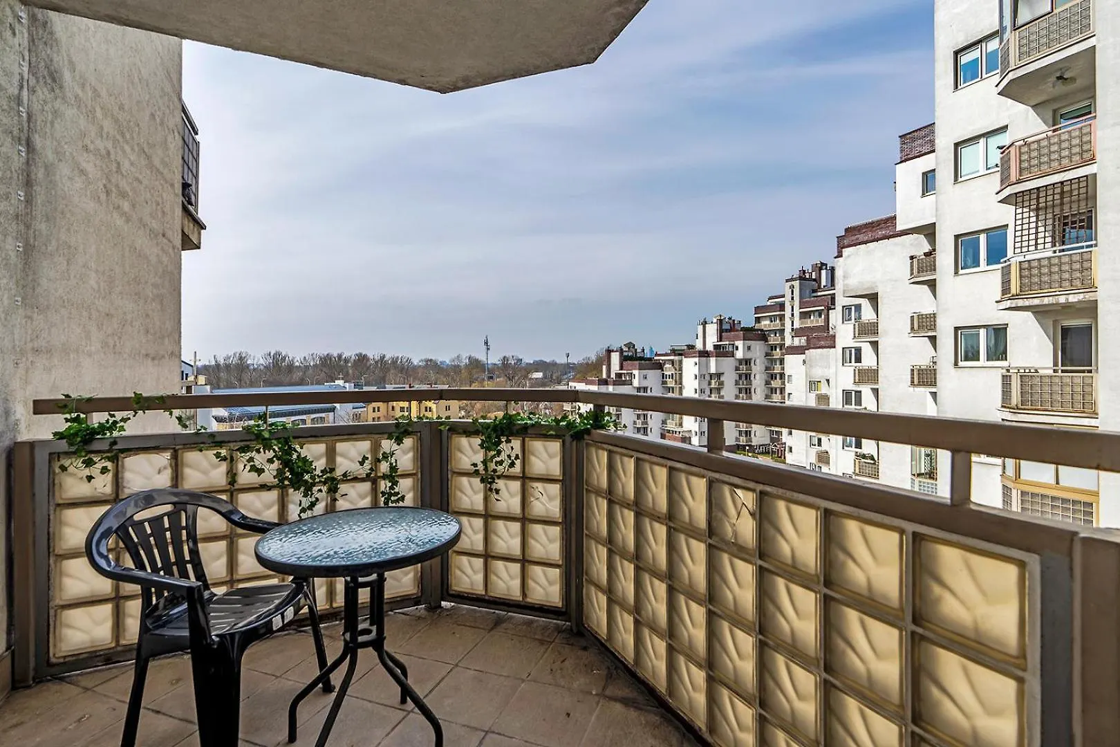 Apartmán Goclaw Retreat With Balcony - River & Park Nearby - By Rentujemy Varšava