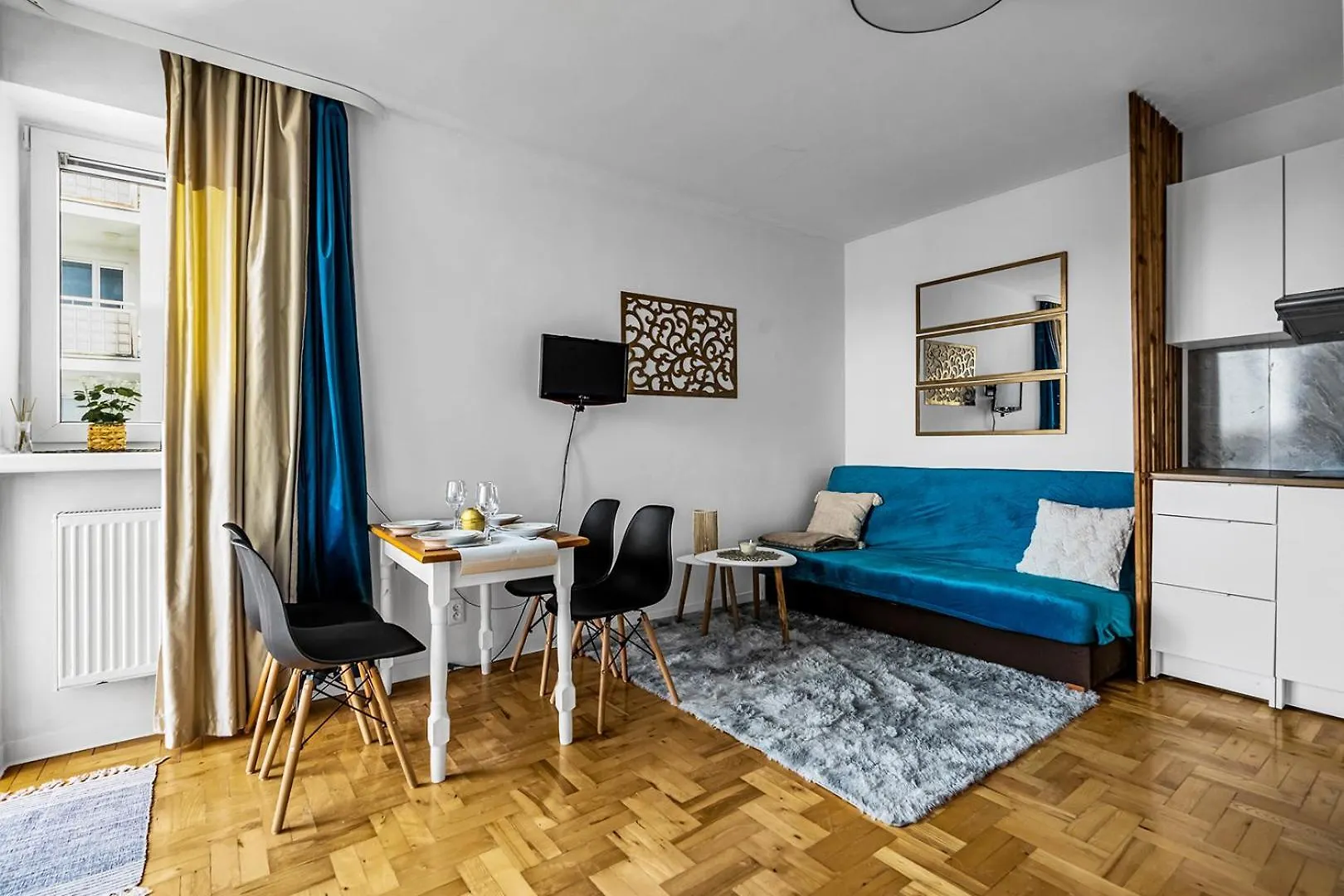 Goclaw Retreat With Balcony - River & Park Nearby - By Rentujemy Apartment Warsaw Poland